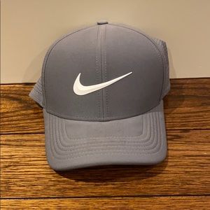 Nike golf hat